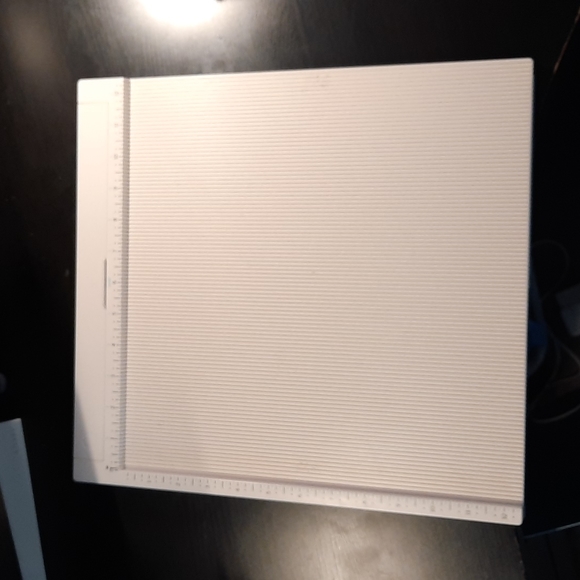 Scoring board for making cards and envelopes. - Picture 3 of 5